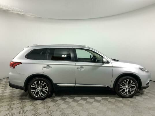 Mitsubishi Outlander, 2018 г., 225 738 км