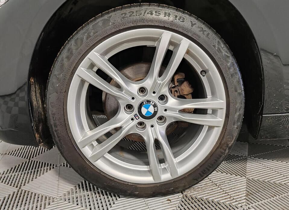 BMW 3 серии 318i 1.5 AT (136 л.с.)