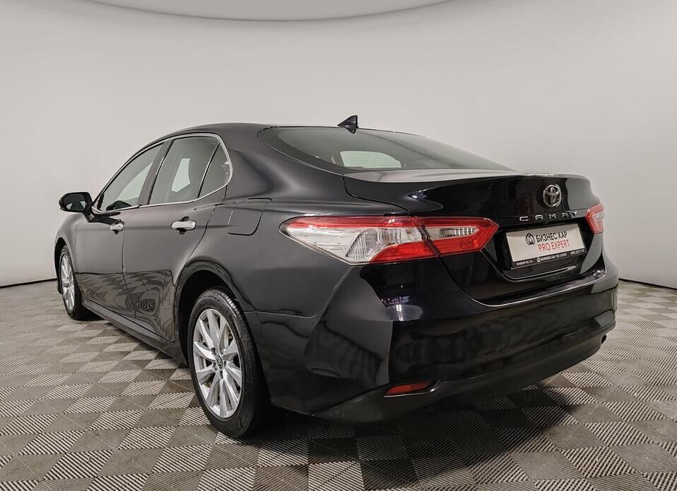 Toyota Camry, VIII (XV70) 2.5 AT (181 л.с.)
