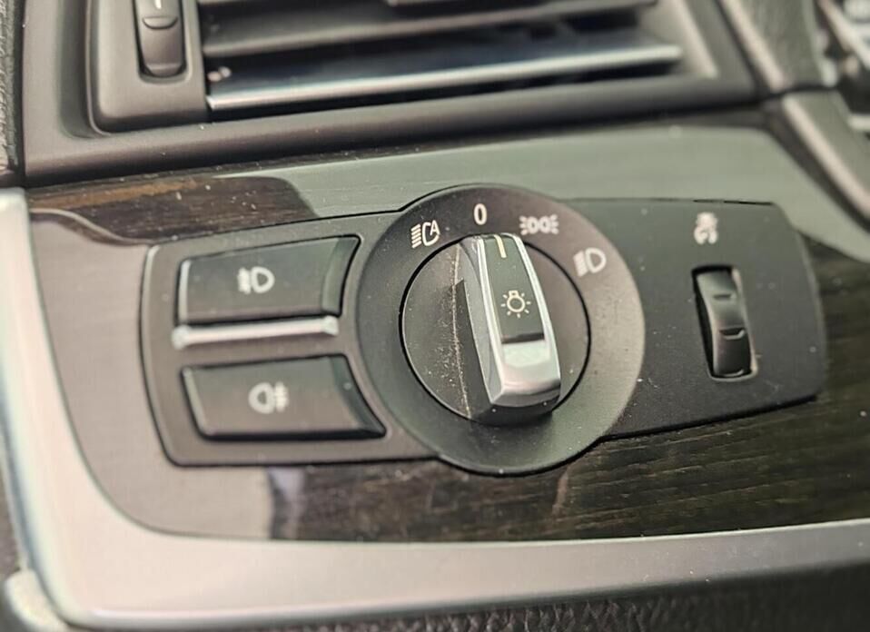 BMW 5 серии, VI (F10/F11/F07) 530d xDrive 3.0d AT (258 л.с.) 4WD