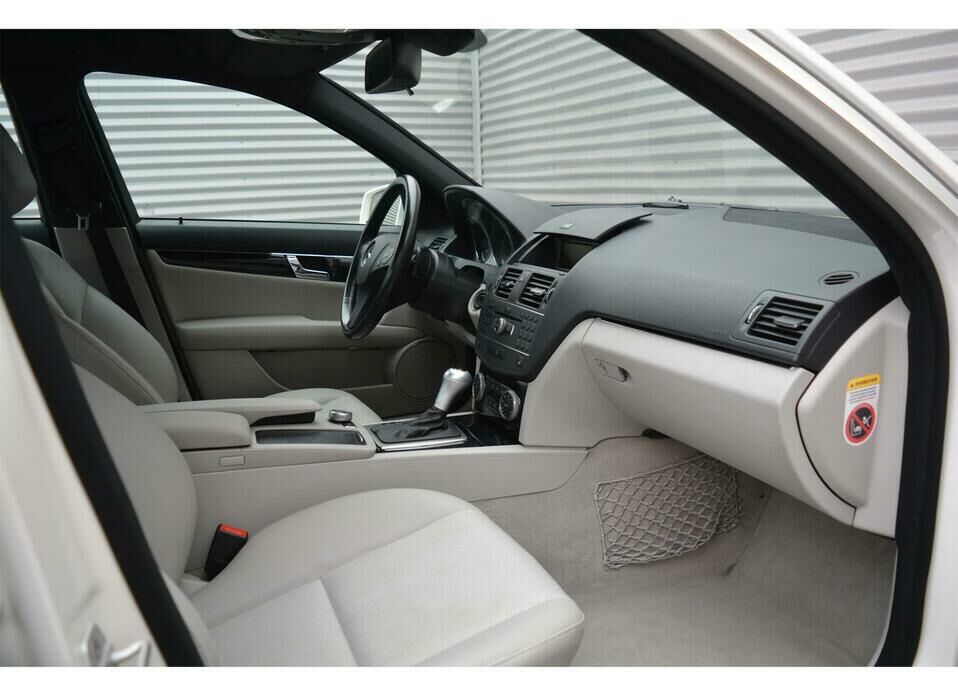 Mercedes-Benz C-Класс 180 5G-TRONIC 1.6 AT (156 л.с.)