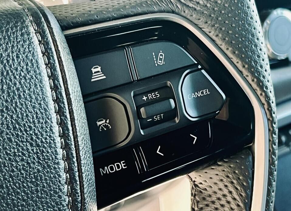 Toyota Sequoia, III 3.5hyb AT (437 л.с.) 4WD