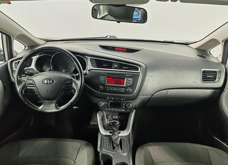 Kia Ceed, II Рестайлинг 1.6 MT (130 л.с.)