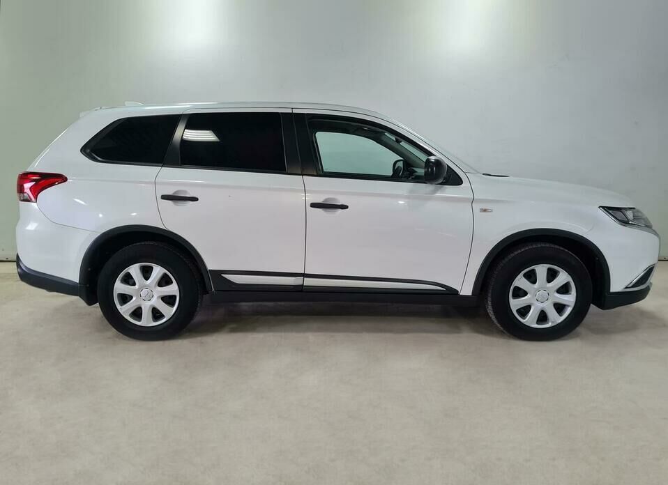 Mitsubishi Outlander 2.0 CVT (146 л.с.)