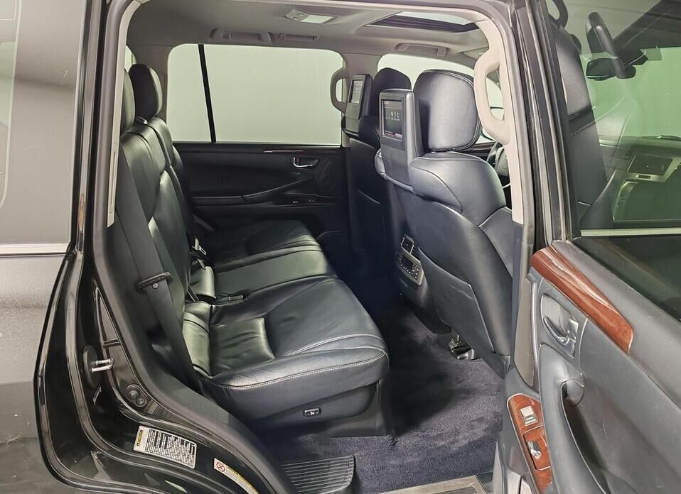 Lexus LX, III Рестайлинг 570 5.7 AT (367 л.с.) 4WD