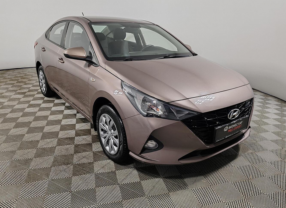 Hyundai Solaris, II Рестайлинг 1.6 MT (123 л.с.)