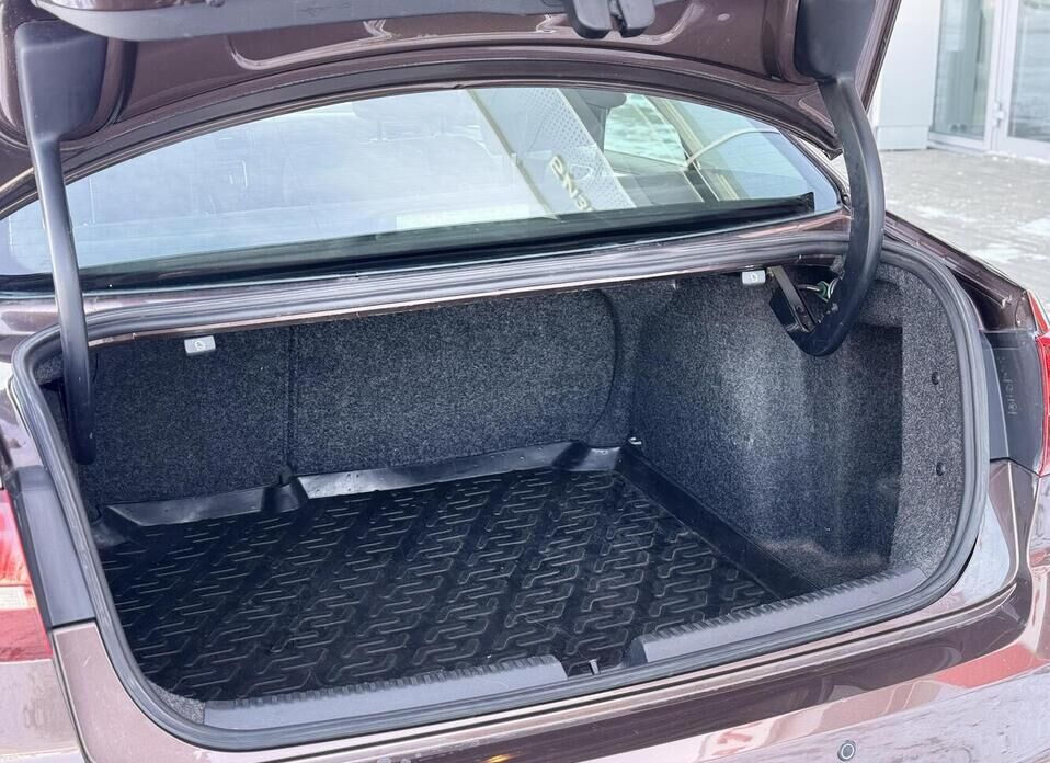 Volkswagen Jetta, VI Рестайлинг 1.6 AT (110 л.с.)