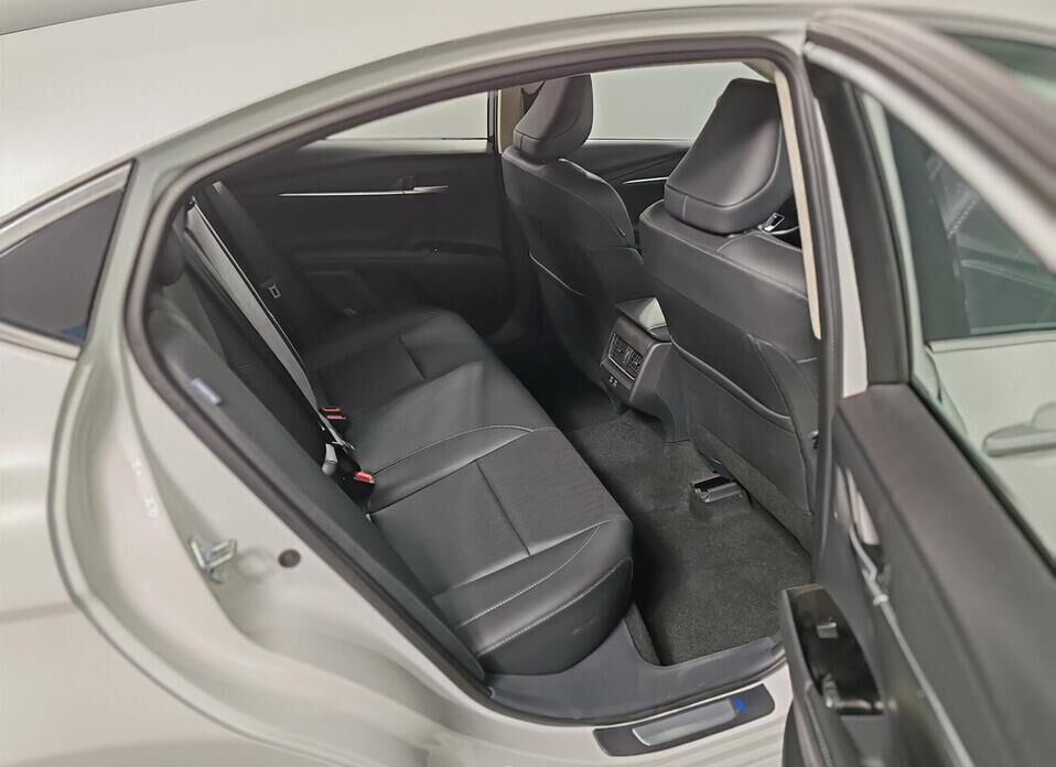 Toyota Camry, IX (XV80) China Market 2.0 CVT (173 л.с.)