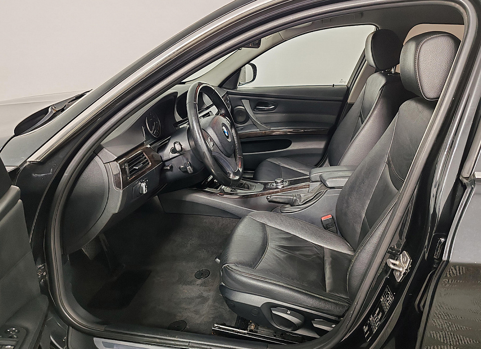 BMW 3 серии, V (E90/E91/E92/E93) Рестайлинг 320i 2.0 AT (156 л.с.)