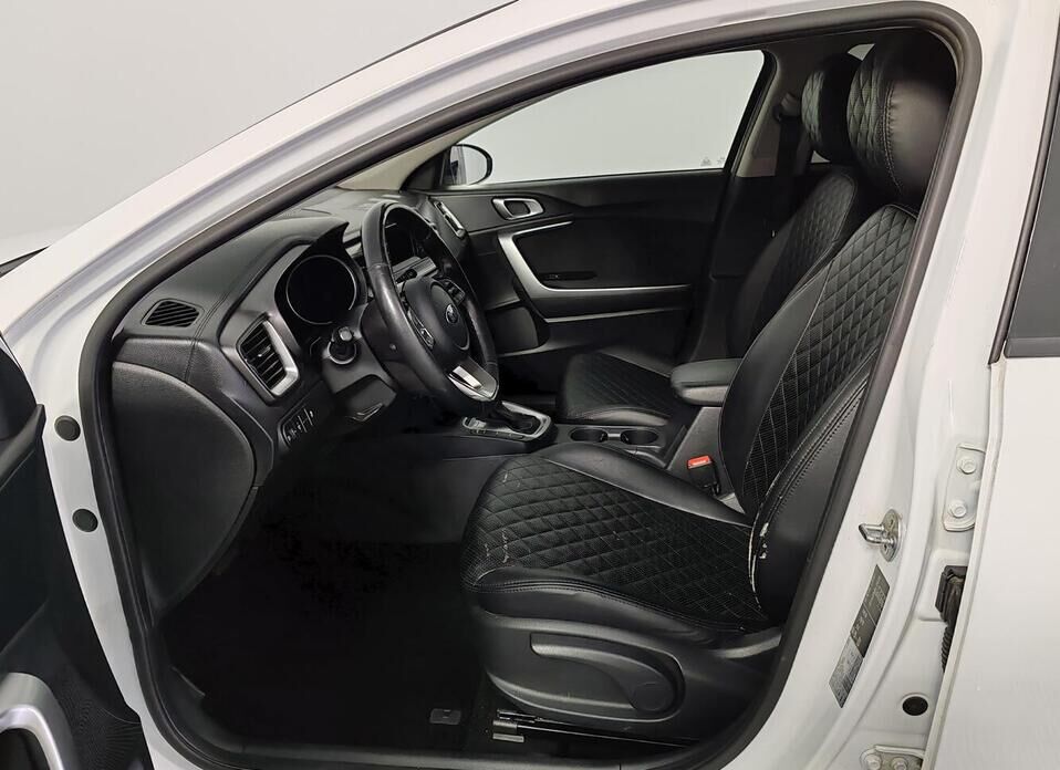 Kia Ceed 1.6 AT (128 л.с.)