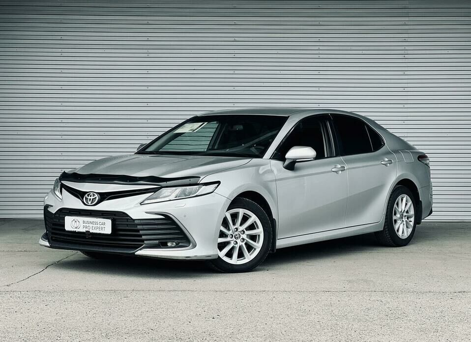 Toyota Camry 2.5 AT (200 л.с.)