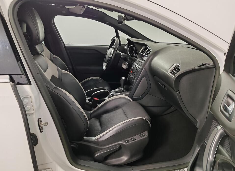 Citroen DS4 1.6 AT (150 л.с.)