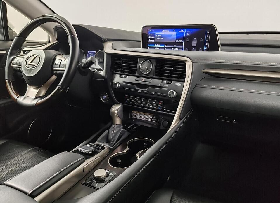 Lexus RX, IV 300 2.0 AT (238 л.с.) 4WD