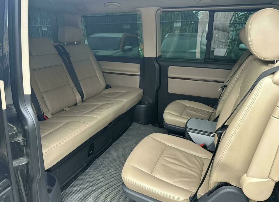 Volkswagen Multivan 2.0d AMT (180 л.с.) 4WD
