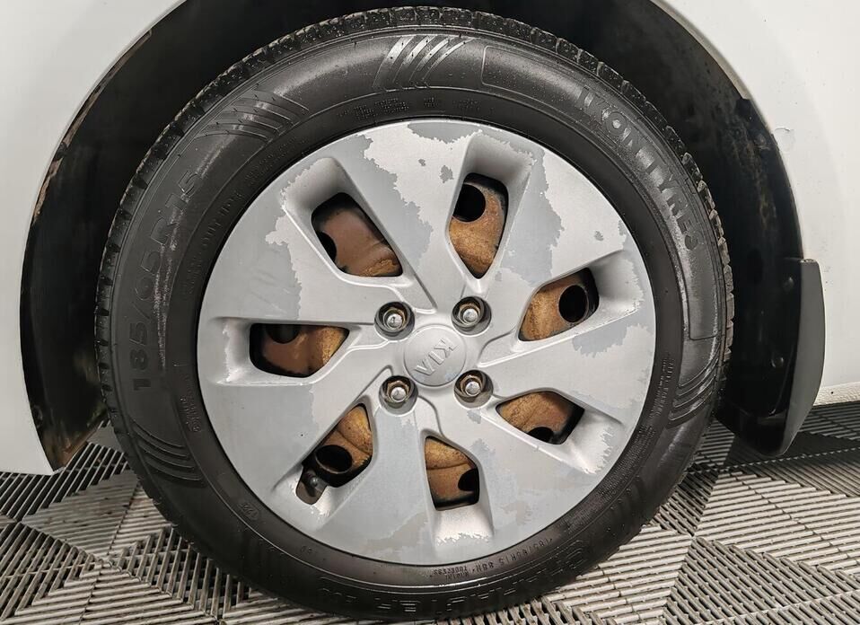 Kia Rio, III Рестайлинг 1.6 MT (123 л.с.)