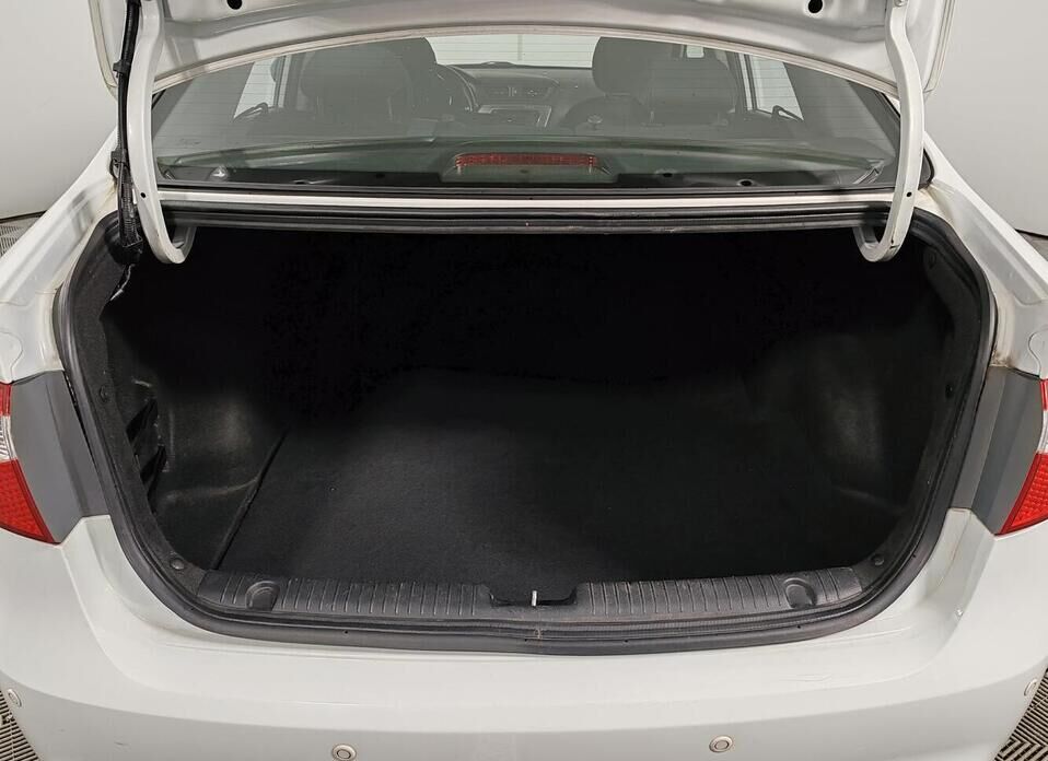 Kia Rio, III 6-speed 1.6 AT (123 л.с.)