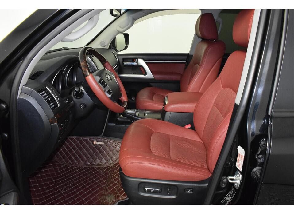 Toyota Land Cruiser, 200 Series Рестайлинг 1 4.5d AT (235 л.с.) 4WD