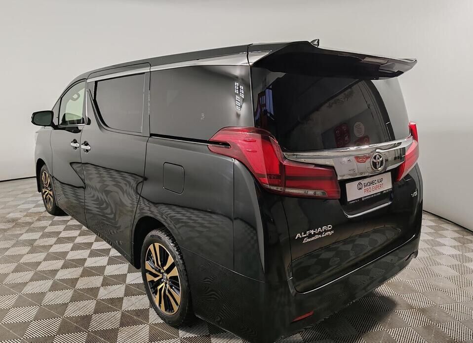 Toyota Alphard, III Рестайлинг 3.5 AT (300 л.с.)