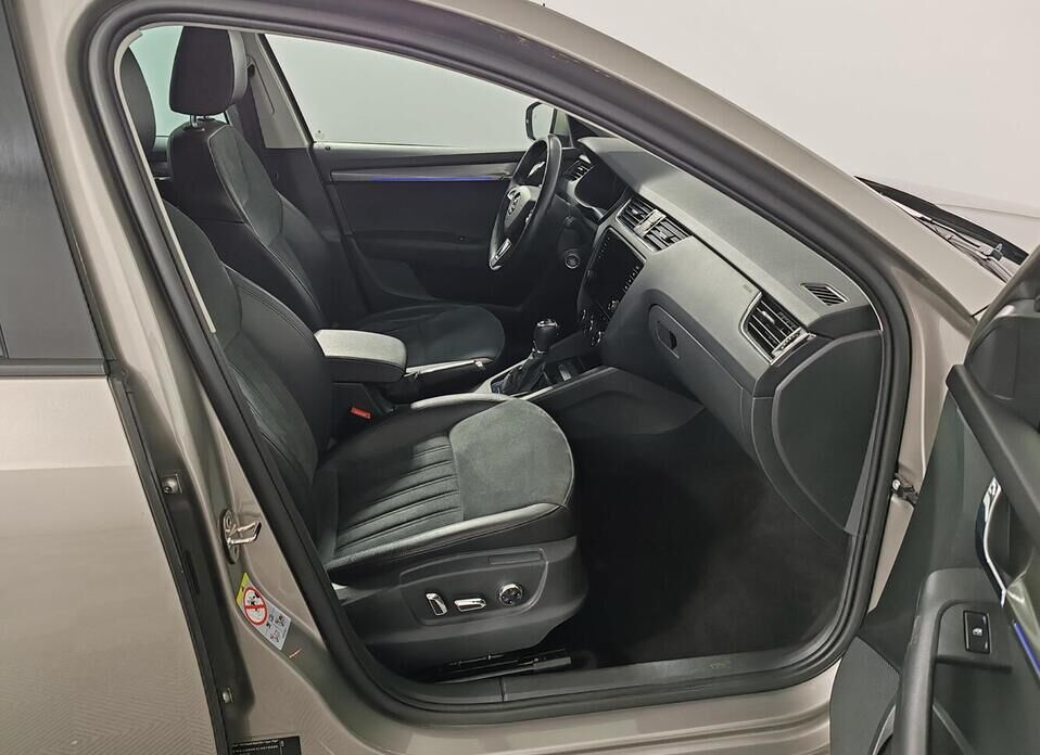 Skoda Octavia, III (A7) Рестайлинг 1.8 AMT (180 л.с.)