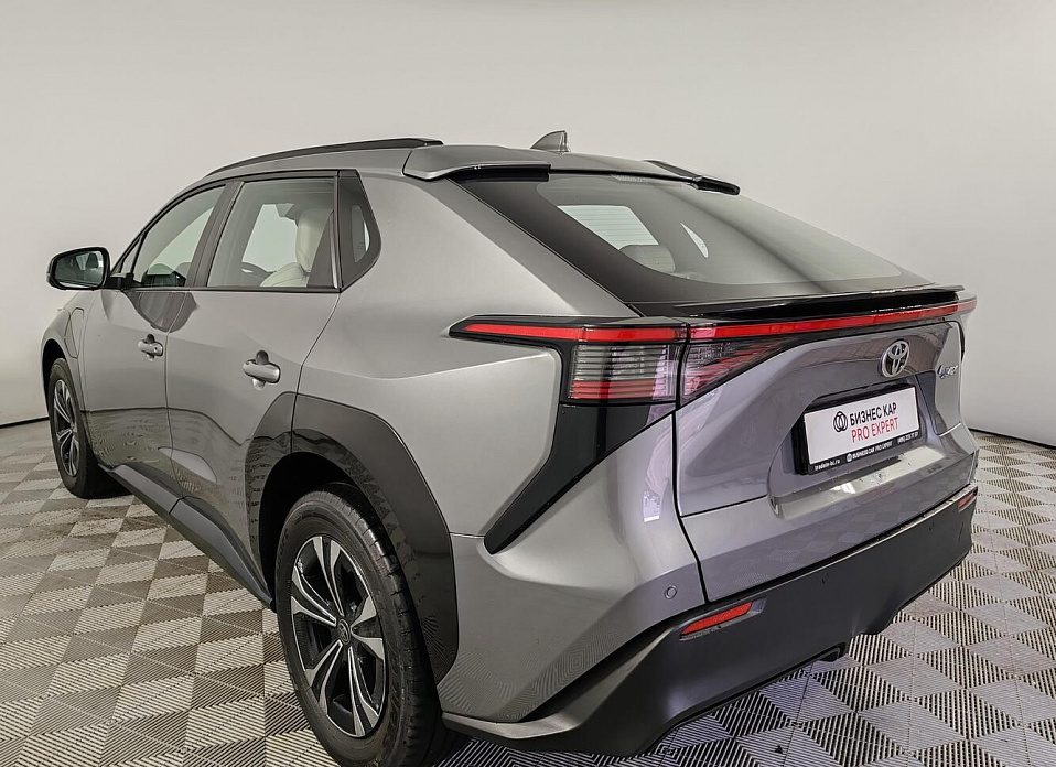 Toyota bZ4X Electro AT (150 кВт)