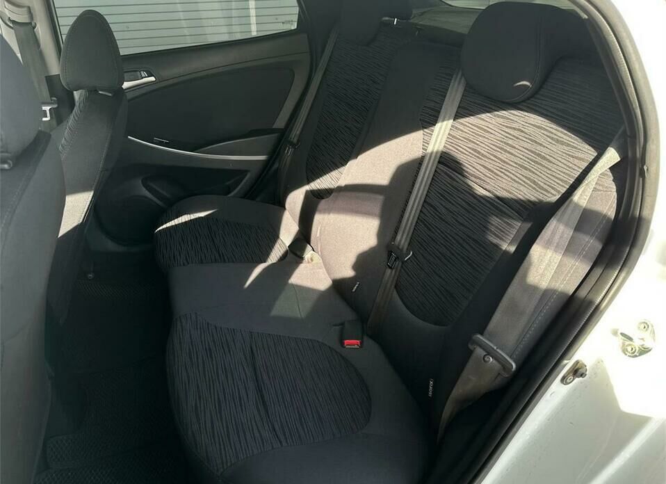 Hyundai Solaris 1.6 AT (123 л.с.)