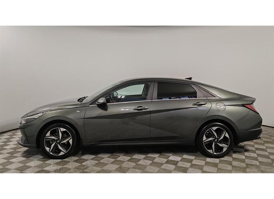 Hyundai Elantra 2.0 AT (150 л.с.)