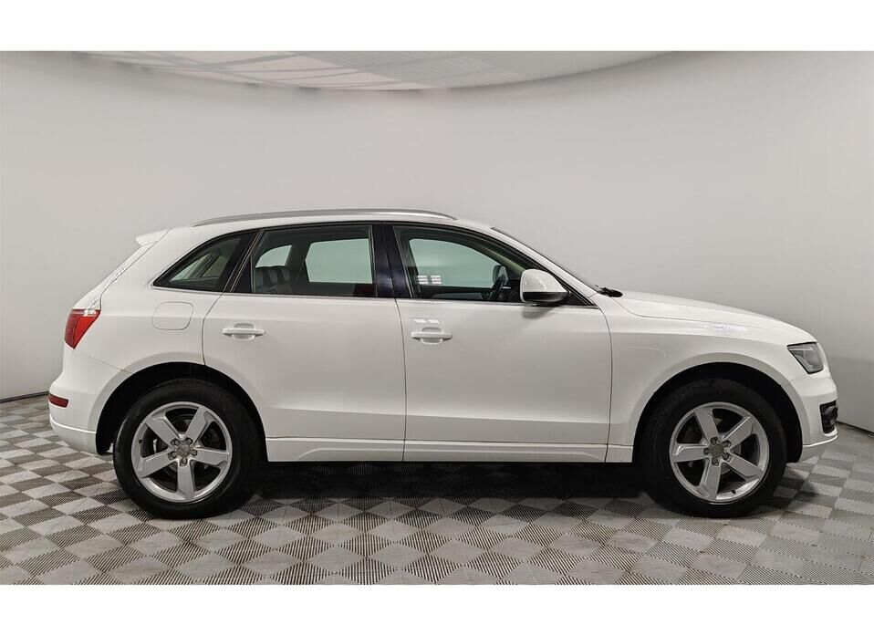 Audi Q5, I (8R) 2.0 AMT (211 л.с.) 4WD