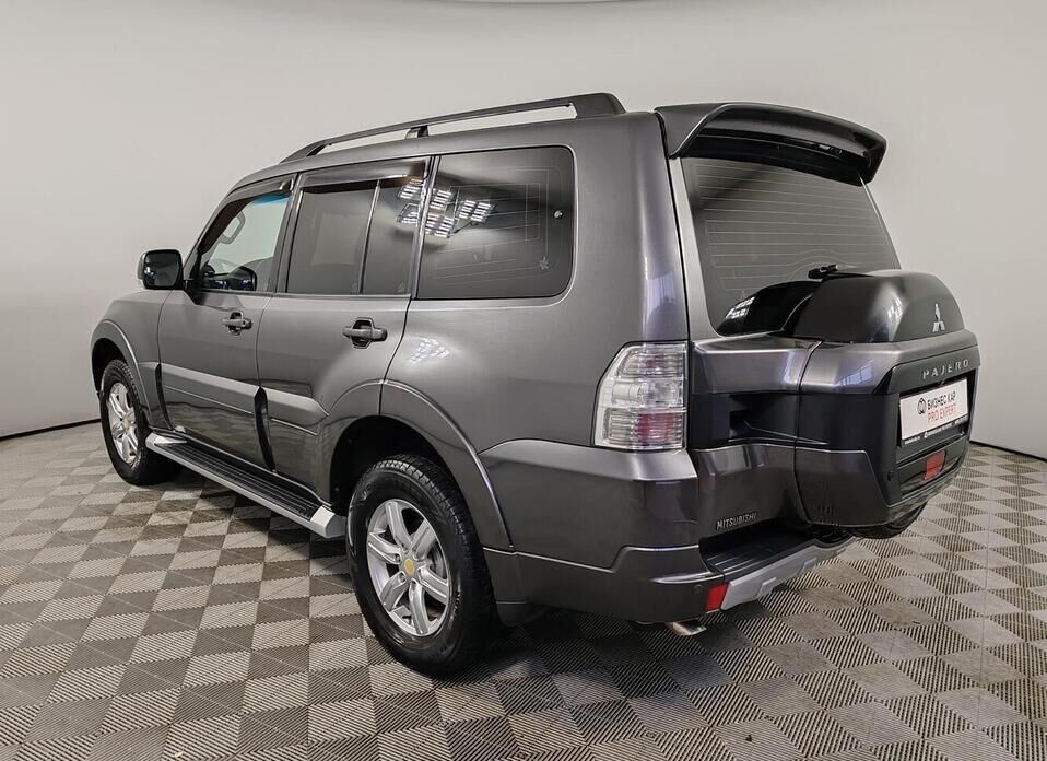 Mitsubishi Pajero, IV Рестайлинг 2 3.0 AT (174 л.с.) 4WD