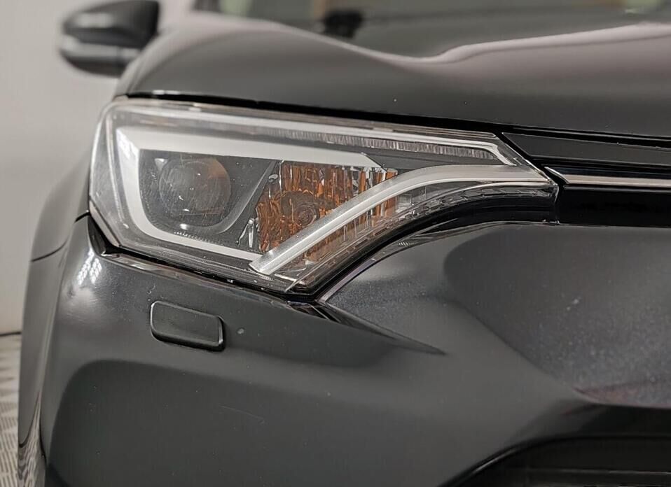 Toyota RAV4 2.5 AT (180 л.с.) 4WD