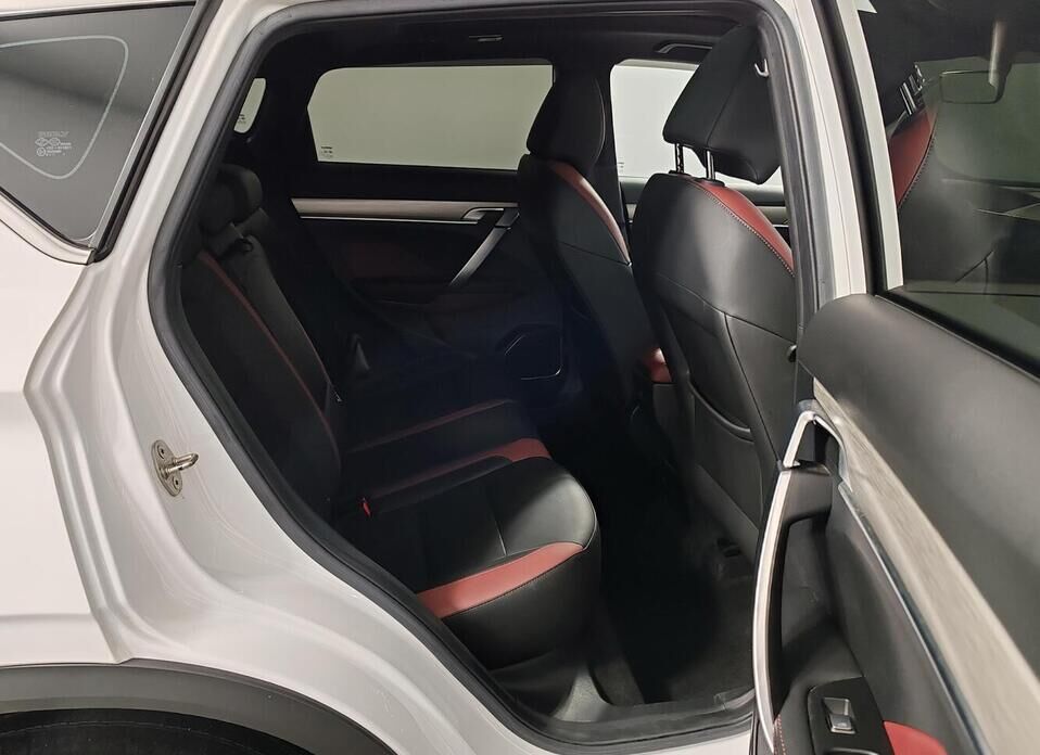 Geely Coolray, I 1.5 AMT (150 л.с.)