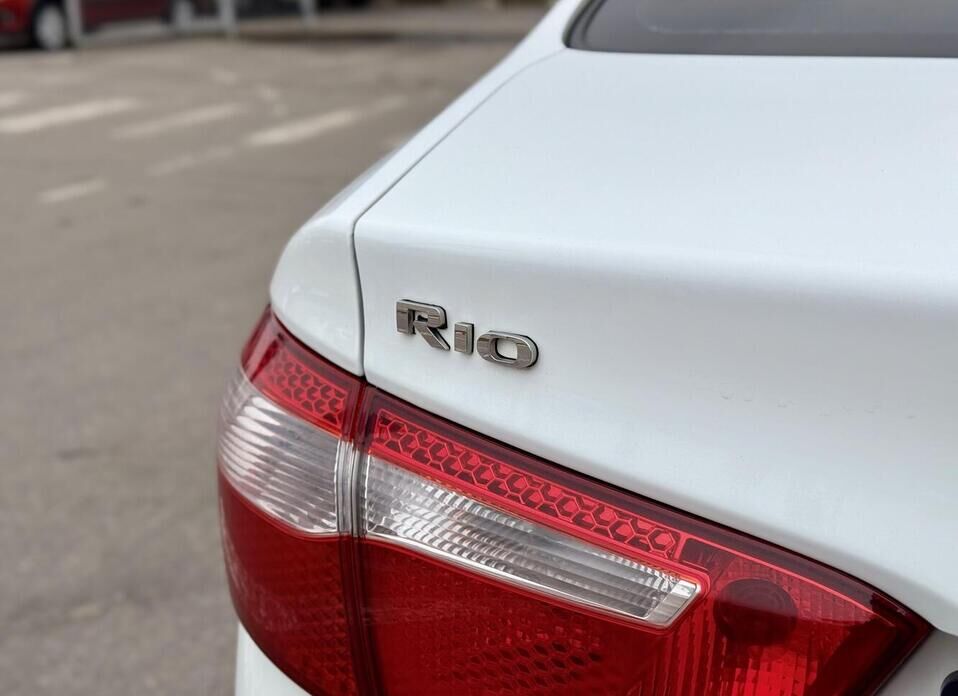 Kia Rio, III 4-speed 1.6 AT (123 л.с.)