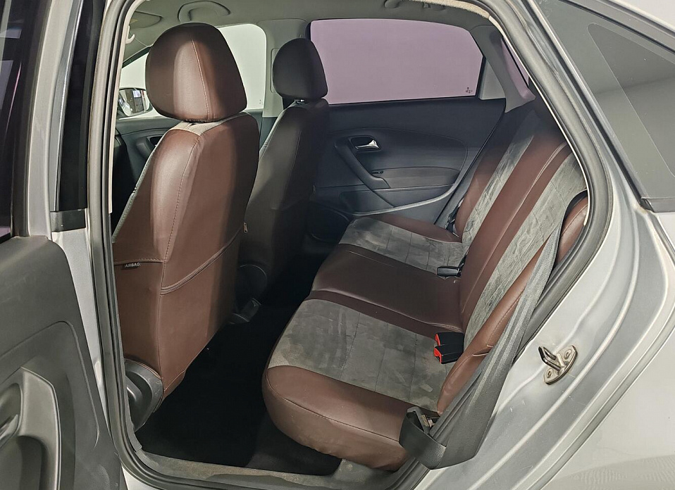 Volkswagen Polo, V 1.6 AT (105 л.с.)