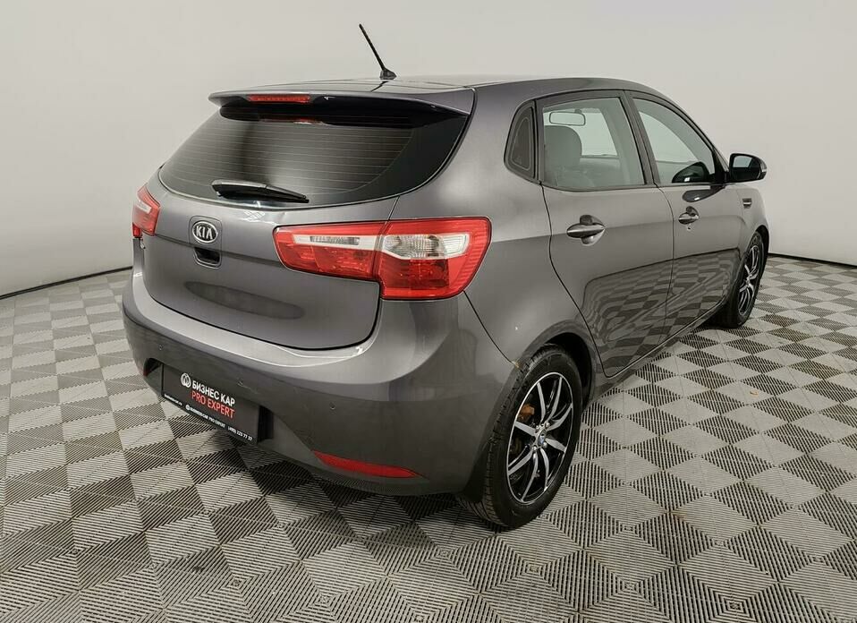 Kia Rio 4-speed 1.6 AT (123 л.с.)