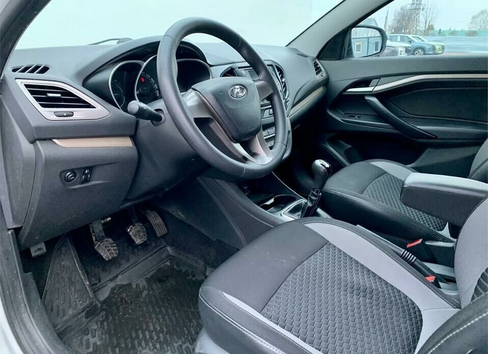 LADA (ВАЗ) Vesta 1.6 MT (106 л.с.)