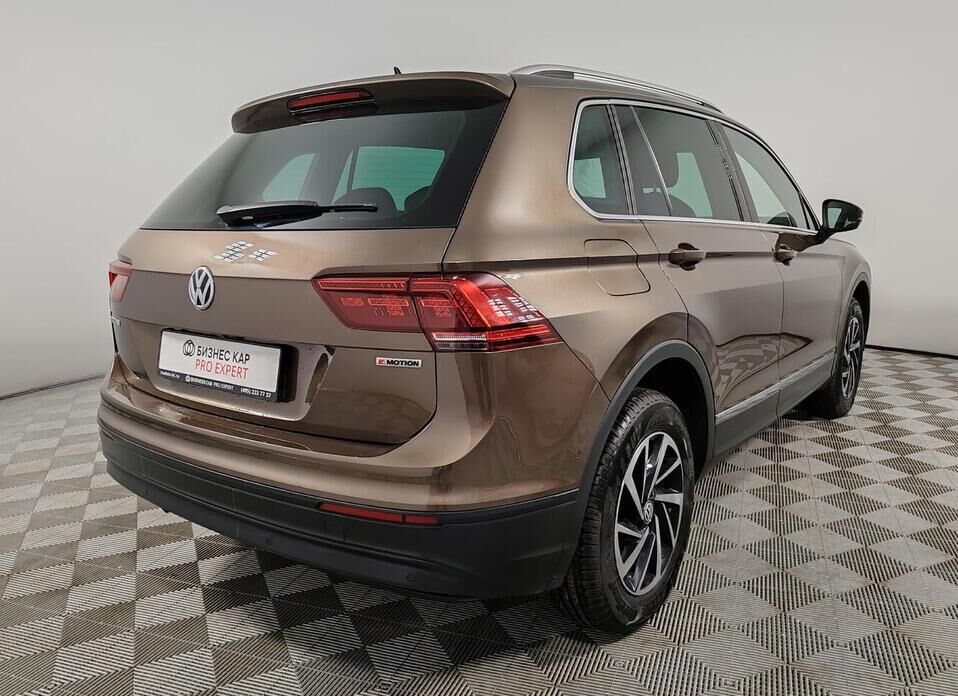 Volkswagen Tiguan 2.0d AMT (150 л.с.) 4WD