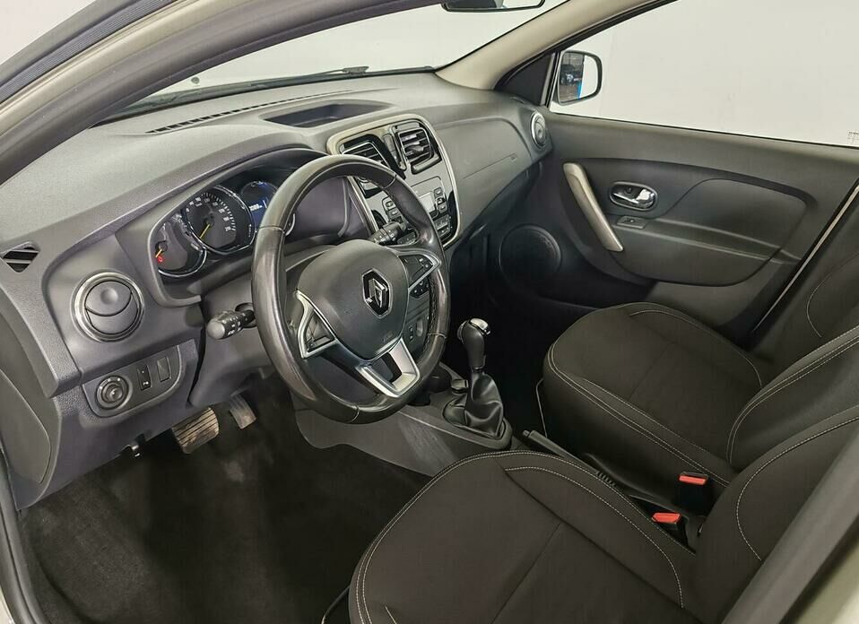 Renault Sandero 1.6 AT (102 л.с.)