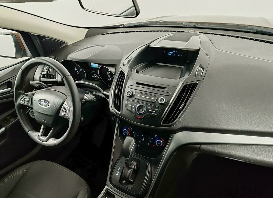 Ford Kuga 2.5 AT (150 л.с.)