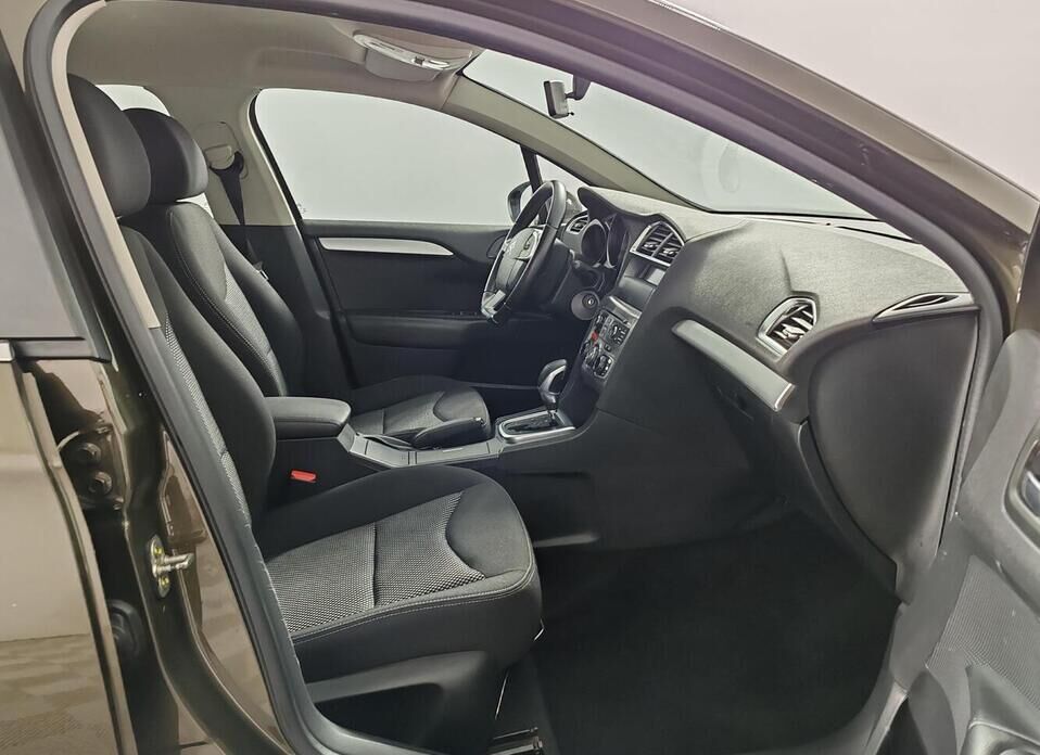 Citroen C4, II 1.6 AT (120 л.с.)