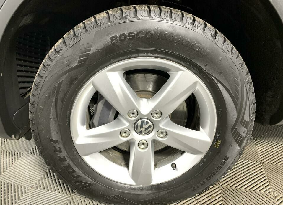 Volkswagen Touareg 3.0d AT (204 л.с.) 4WD