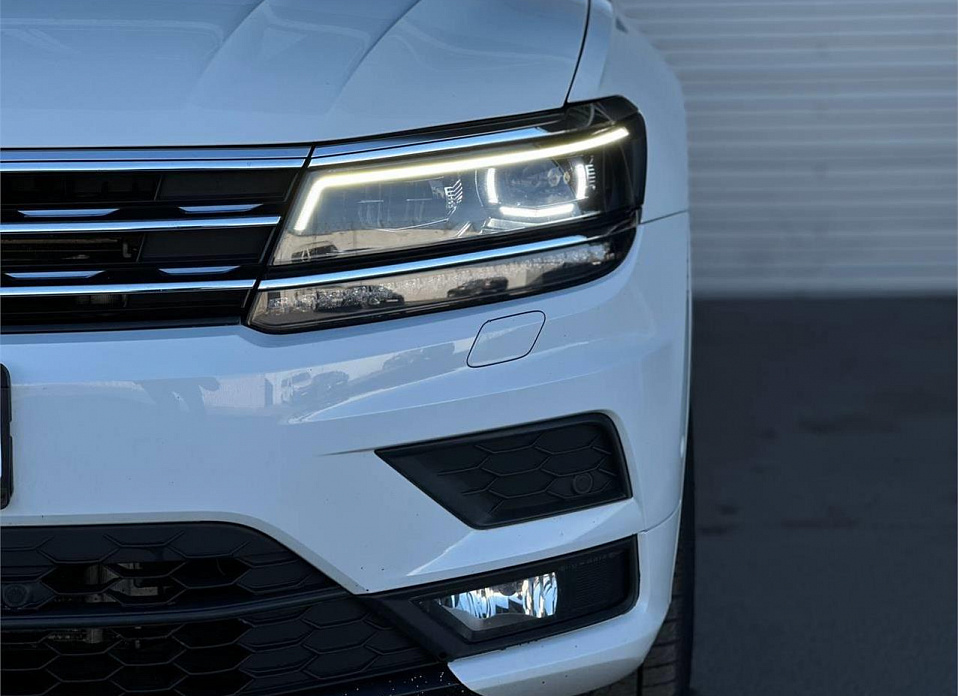 Volkswagen Tiguan, II 2.0d MT (150 л.с.) 4WD