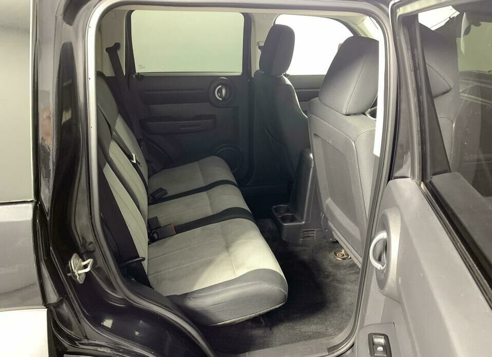 Dodge Nitro 3.7 AT (205 л.с.) 4WD