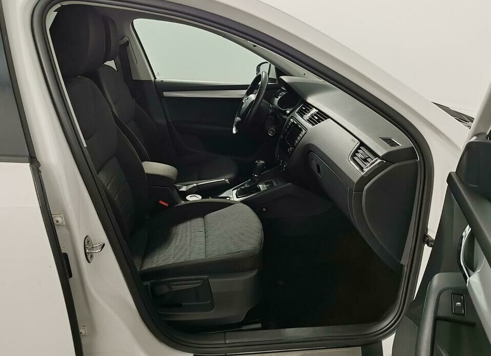 Skoda Octavia 1.6 AT (110 л.с.)