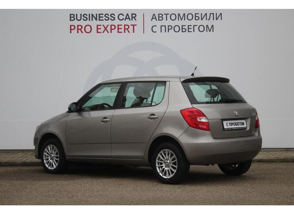 Skoda Fabia, II 1.4 MT (86 л.с.)