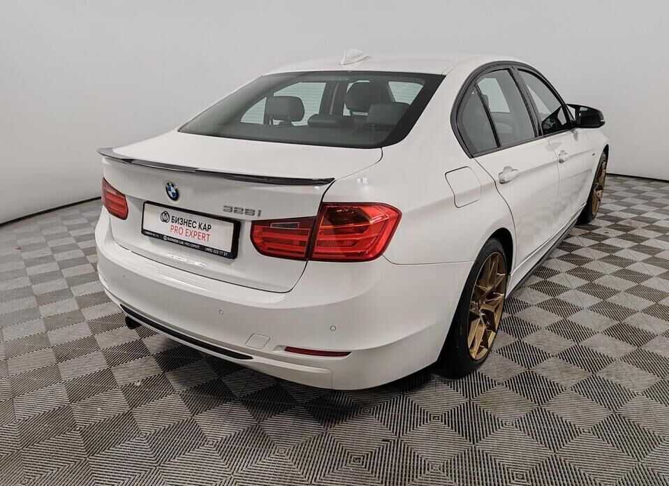 BMW 3 серии, VI (F3x) 328i 2.0 MT (245 л.с.)