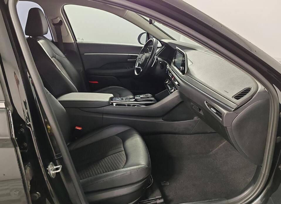 Hyundai Sonata 2.5 AT (180 л.с.)