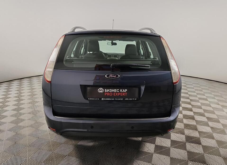 Ford Focus, II Рестайлинг 1.6 MT (100 л.с.)