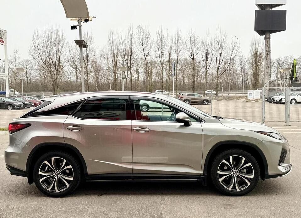 Lexus RX, IV Рестайлинг 300 2.0 AT (238 л.с.) 4WD