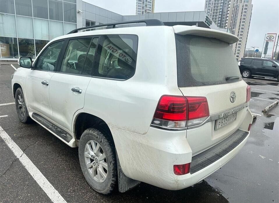 Toyota Land Cruiser, 200 Series Рестайлинг 2 4.5d AT (249 л.с.) 4WD