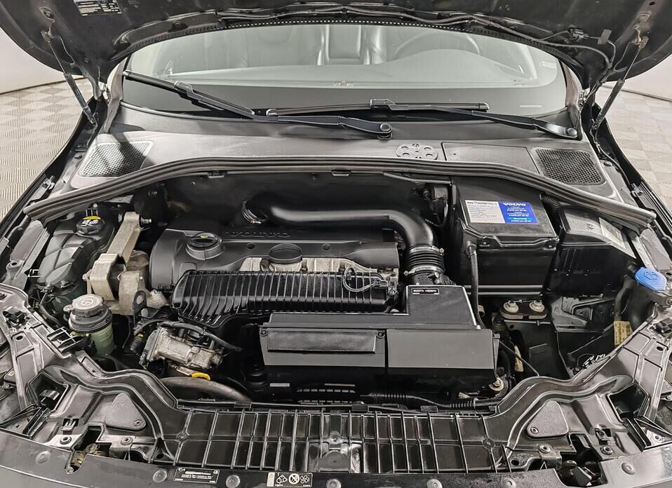 Volvo S60 Cross Country 2.0 AT (245 л.с.) 4WD