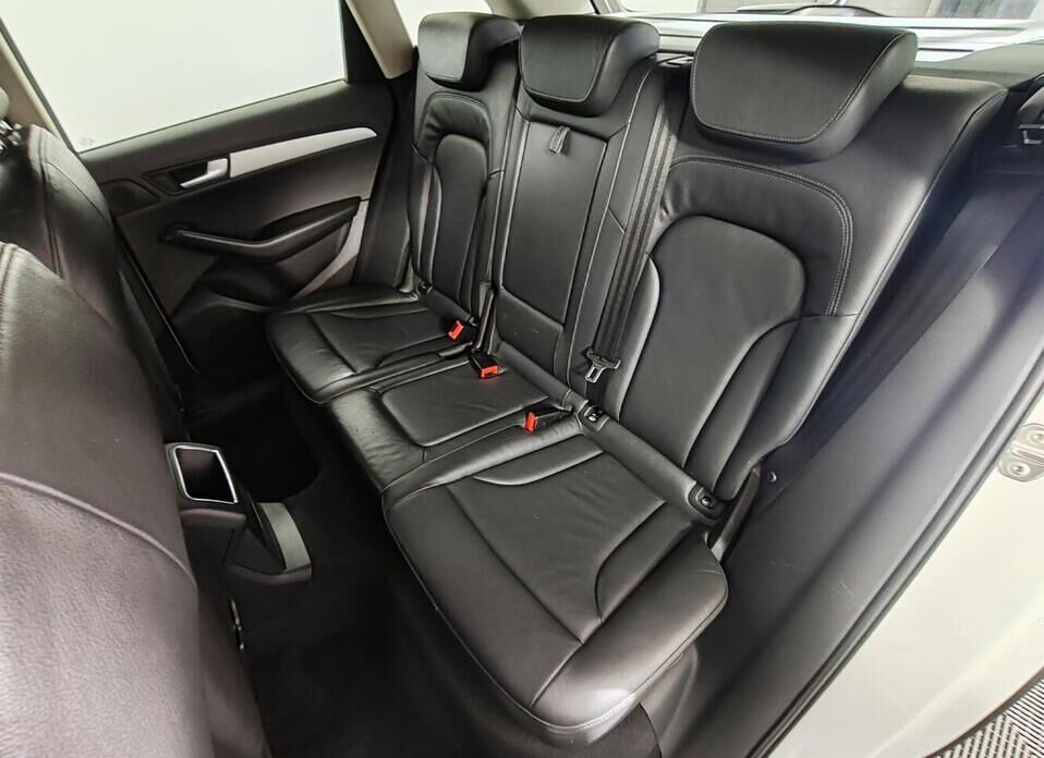 Audi Q5, I (8R) 2.0 AMT (211 л.с.) 4WD